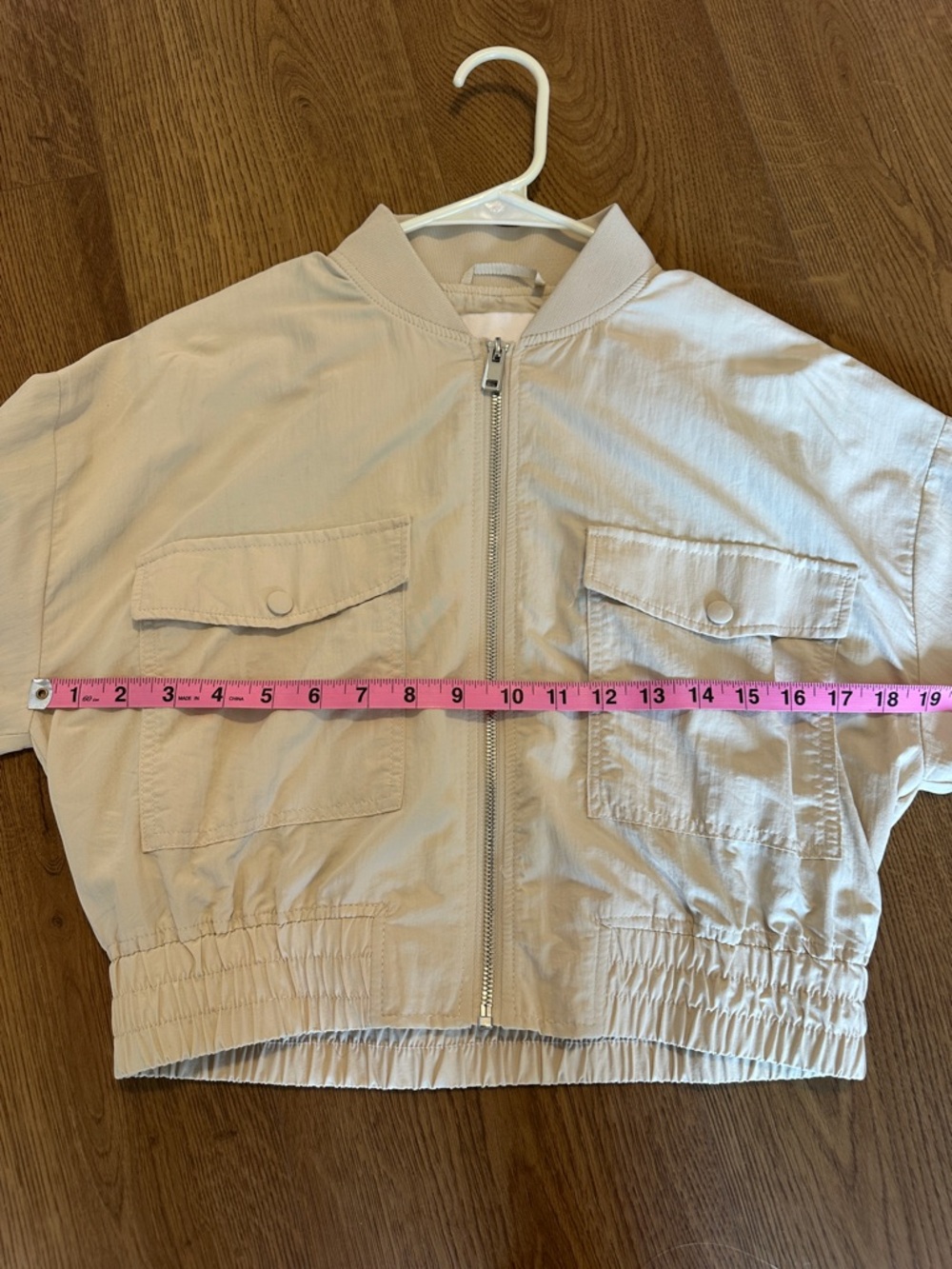 Like New Mango Beige Cropped Bomber Jacket with Flap Pockets - Size Small - Picture 10 of 11